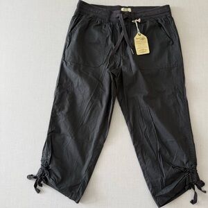 Casual Black Capris with Ties and Drawstring Waist NWT